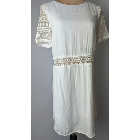 ASTR the Label Size Small Silk Blend Dress Lace White Knee Length Short Sleeve - Picture 8 of 14
